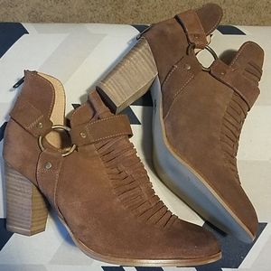 SPRING SALE!!!  Ariat Brown Suede Ankle Boots